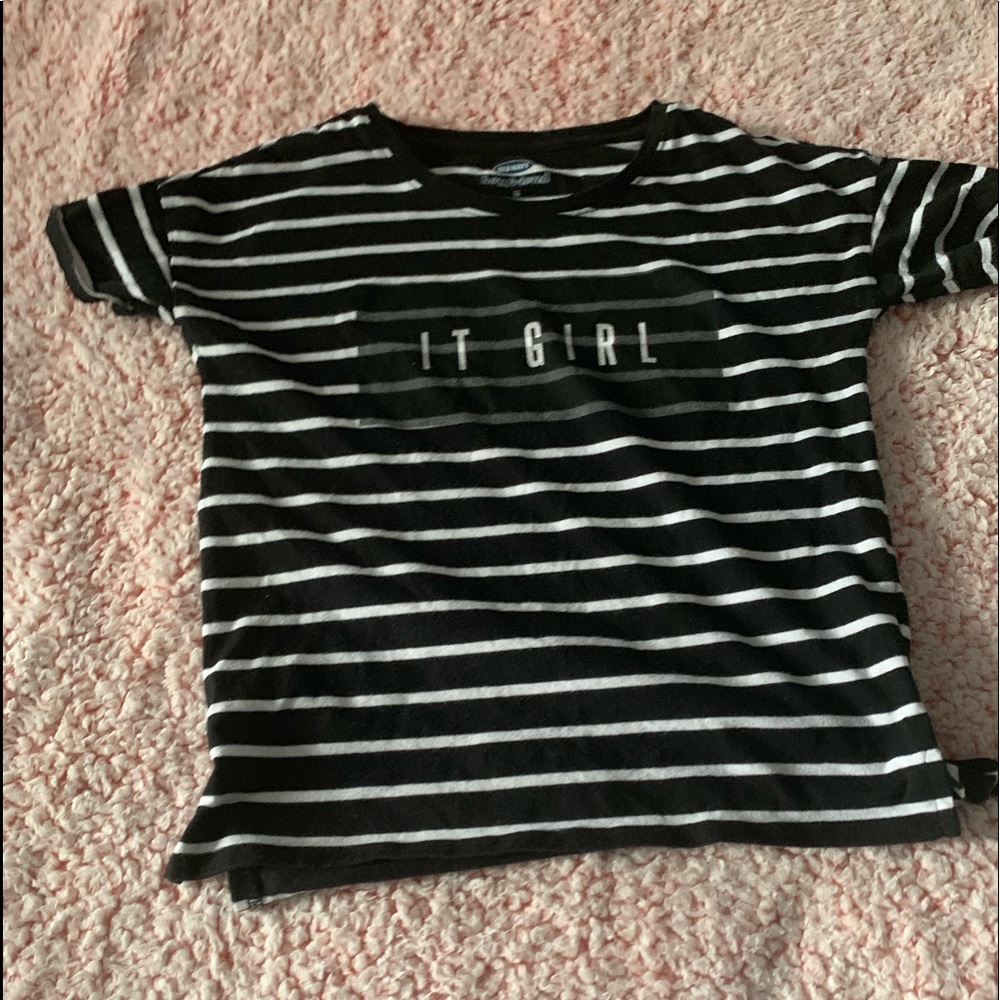 Black and white striped shirt (it girl)